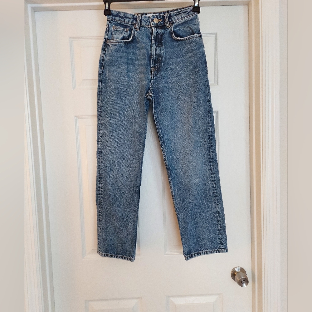 Zara Classic Mom Fit Ankle Length Jeans Size 2